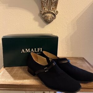 Amalfi by Rangoni Elegant Black Slip-Ons